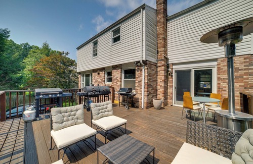 Monroe Heights House | 15 Mi to Pittsburgh: WFH-Friendly Home w/Deck