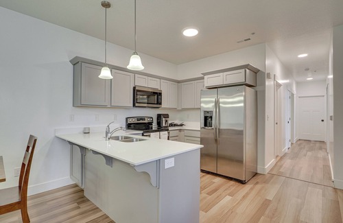 Vineyard Condo | 15 Mi to Sundance: Pet-Friendly Condo in Vineyard