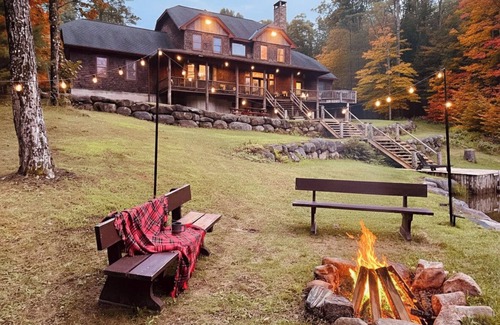 Essex County House | 15 Min from Gore! 6bd/3.5bth, chef kitch, Adult Treehouse, Hot Tub, Sleeps 12