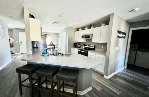 Indian Trails House | 15 Min to Beach - Hot Tub - Game Room - Fire Pit - Near: St. Augustine/Flagler