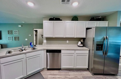 Indian Trails House | 15 Min to Beach - Hot Tub - Game Room - Fire Pit - Near: St. Augustine/Flagler