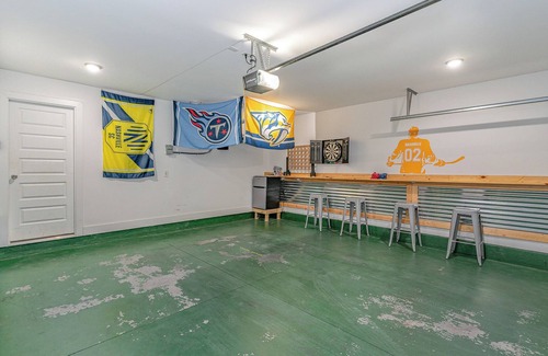 Nashville House | 15 Min to Broadway-Family Friendly w/Rooftop Patio