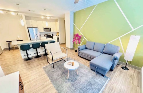 Florida Central Atlantic Coast Apartment | 15 Min to Disney, King Bed Pet-Friendly, Amenities