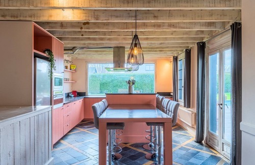 Sainghin-en-Melantois House | 15 Min to Lille - Beautiful 14p House, 5 Bedrooms