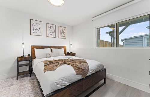 Bayview House | 15-Min to Moscone | Work Table | Modern Setting