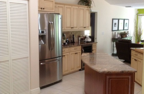 The Lakes House | 15 min to Siesta Key. 14 night min Oct to Dec. 30 day min Jan, Feb, March 2024