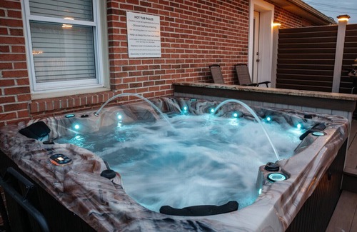 Intercourse House | 15 min to Sight&Sound-hot tub-ev-plug-500+MBPS-firepit