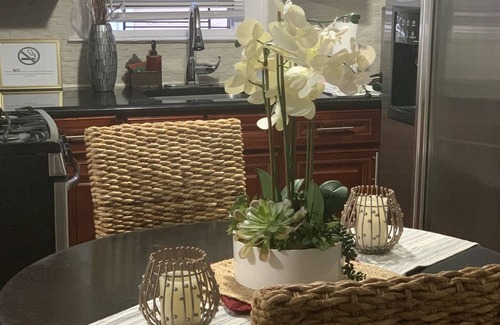 Queens House | 15 mins from JFK and LaGuardia Airport