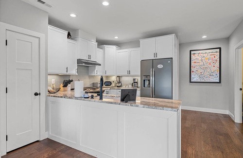 Swannanoa House | 15 Mins to AVL|HotTub|Views|Fire Pit|BBQ