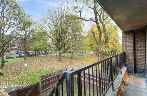 Junction Apartment | 15 Mins to Central LDN | Spacious Home | Sleeps 8