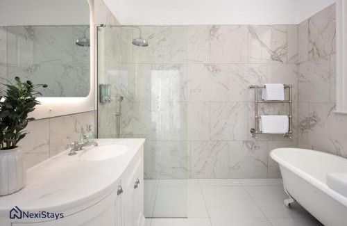 City of Westminster Apartment | 15 Mins Walk to Selfridges, Hyde Park Penthouse