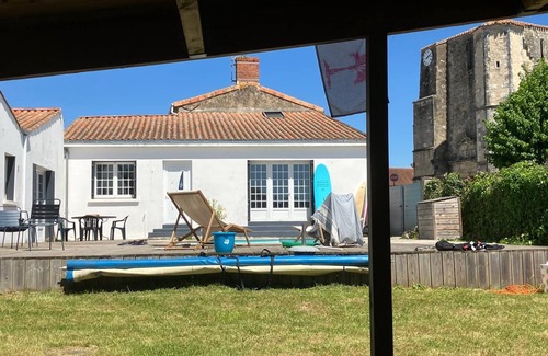 St Benoist-sur-Mer House | 15 minutes from the beach, village house with garden and swimming pool