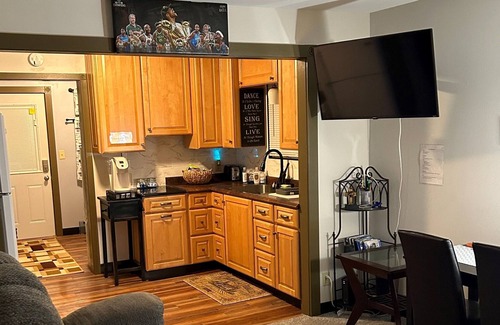 Oshkosh House | 15 Minute walk to Main Street where there are locally owned restaurants & Bars