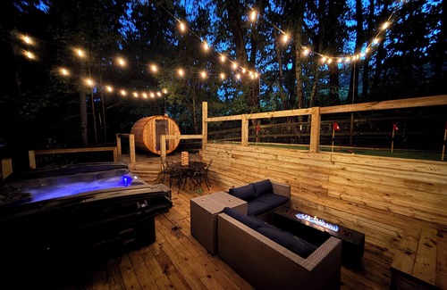Leicester Cabin | 15 MINUTES FROM ASHEVILLE! Secluded peacefull LOG CABIN