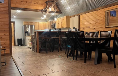Duke House | 15 minutes from Fort Leonard Wood-rustic A-frame nestled on 5 acres
