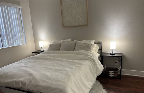 Calabasas Apartment | 15 minutes from Malibu beach, fits up to 4 ppl beautiful and cozy apartment