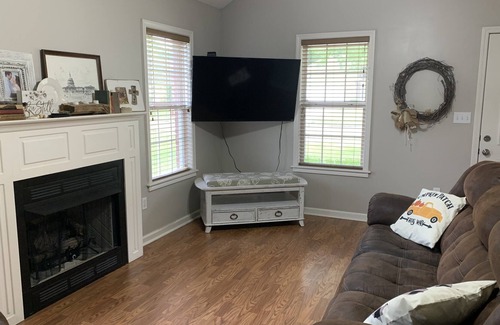 Oxford House | 15 minutes to downtown Oxford