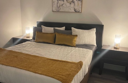 Lawndale Condo | 15 minutes to LAX, SoFi, The Forum and Beaches!