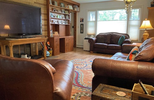 Kalkaska House | 15 mls from Great Lakes Equestrian Festival, 3 Bdrm house, huge yard, pole barn!
