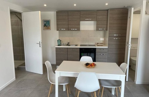 Saint-Pierre-d'Oleron Apartment | (15) New studio, in near the salt marshesthe golf and the beach.