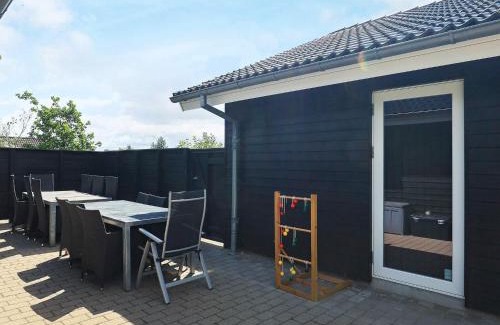 Sundstrup House | 15 person holiday home in Højslev