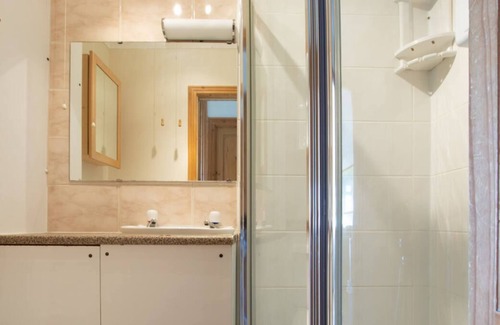 Wiseman's Bridge Apartment | 15 Strandways in Saundersfoot