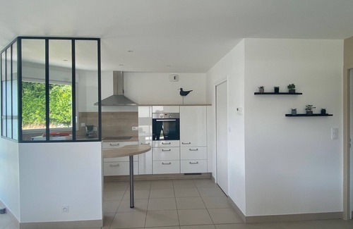 Saint-Pol-de-Leon House | 150 m from the sea, bungalow rated 4 *, enclosed garden, parking, WIFI