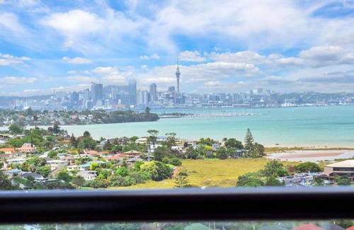 Takapuna Apartment | 1502/The Byron Takapuna