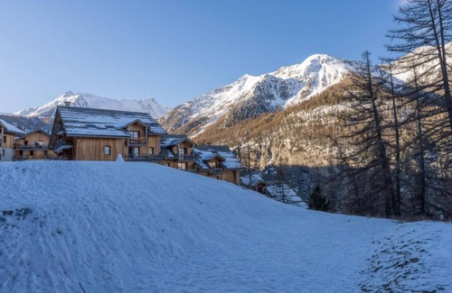 Les Orres Apartment | 150m from resort center, 3rd floor, view resort, fitness, swimming pool, sauna, balcony, tv