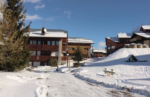 Montalbert Apartment | 150m from ski slopes, 2nd floor, balcony, tv, ski locker, 27m², Montalbert