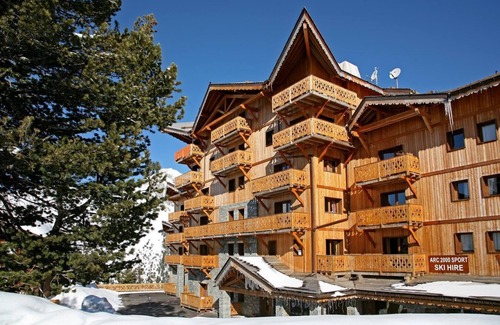 Bourg-Saint-Maurice Apartment | 150m from ski slopes, fitness, swimming pool, sauna, fireplace or stove, tv, ski locker, 160m²