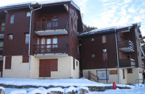 Montchavin Apartment | 150m from ski slopes, 2nd floor, view mountain, balcony, tv, ski locker, 58m², Montchavin La Plagne