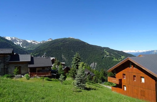 Vallandry Apartment | 150m from ski slopes, Ground floor, view valley, balcony, tv, ski locker, 49m², Peisey-Vallandry