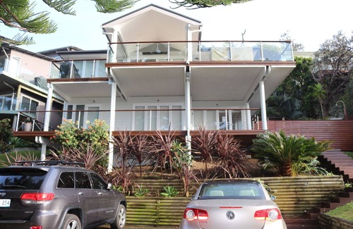 Copacabana House | 150m to beach large Family or Couples Beach House with views