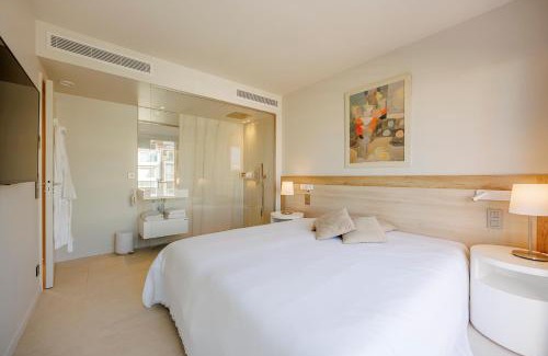 Pointe Croisette Apartment | 152 Boulevard Eugène Gazagnaire