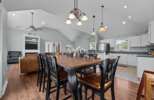 Monteray Shores House | 1535 - Captain Jack's, 6-bed 5.5-bath, Corolla, NC, soundfront, private pool, hot tub, game room