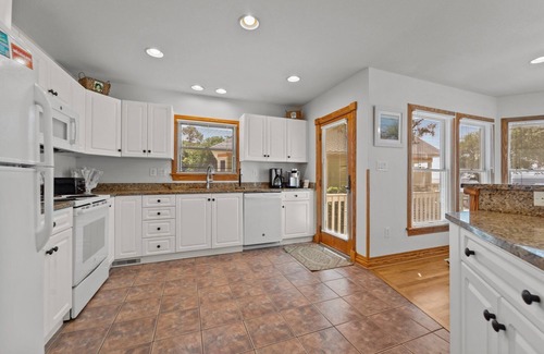 Monteray Shores House | 1538 - Gift Of The Sound, a spacious 5-bed 5-bath soundfront home in Corolla, NC, private pool