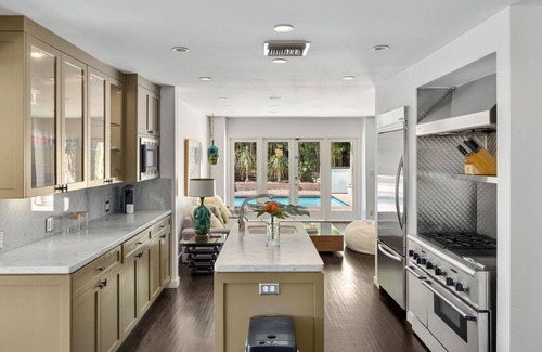 Hollywood Hills West Apartment | 1555 Rising Glen Road, Los Angeles Angeles