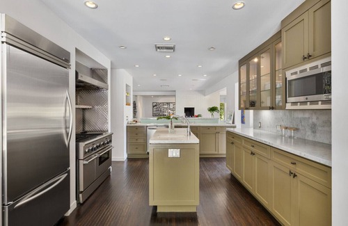 Hollywood Hills West Apartment | 1555 Rising Glen Road, Los Angeles Angeles