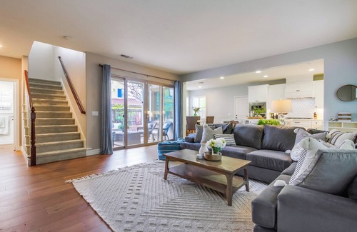 San Diego House | 15562 Bristol Ridge Terrace San Diego CA 92127