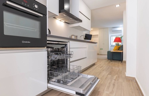 Sao Bento Apartment | 156 Banksy Oasis Terrace