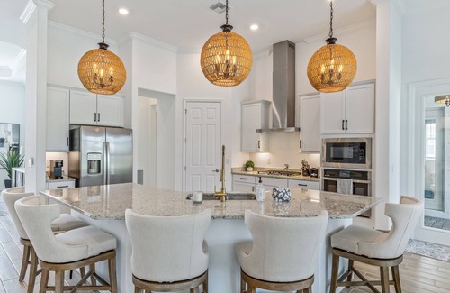 Biggar House | 15977 Babcock National Home