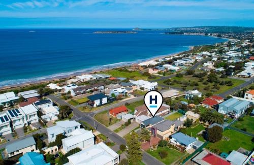 Hayborough House | 15A Elliot - BYO Linen - Wi-Fi - Close to Beach