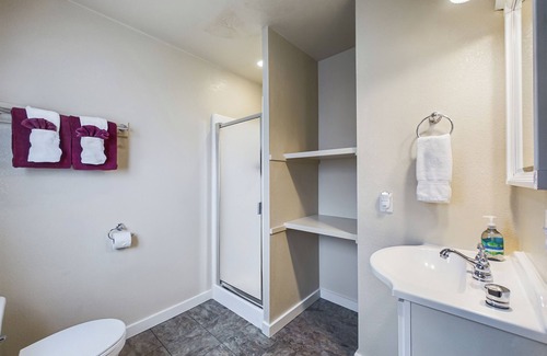 Orick Apartment | 15B Lady Bird Single Room at the Meadow Site