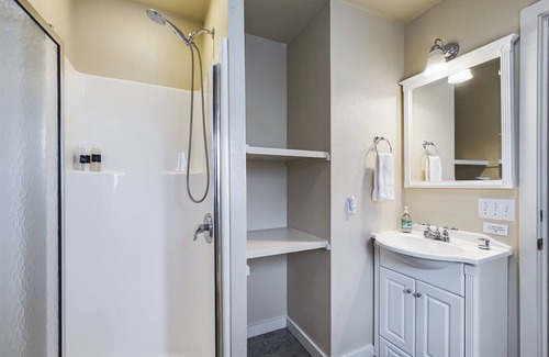 Orick Apartment | 15B Lady Bird Single Room at the Meadow Site