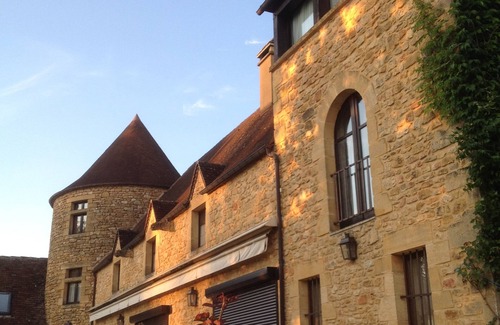 Sarlat-la-Caneda House | 15min SARLAT MANOIR with SWIMMING POOL 7Cb-7sb, WIFI + HOUSEHOLD INCLUDED