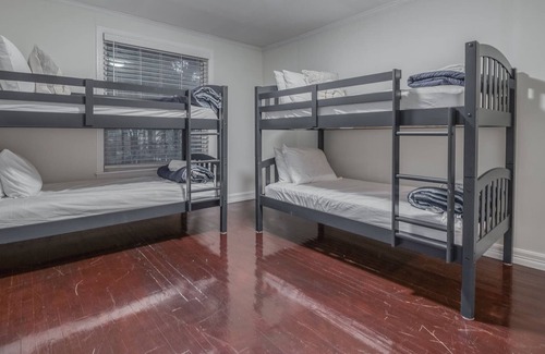 San Antonio House | 15mins to Downtown San Antonio! Jupe, There it is!
