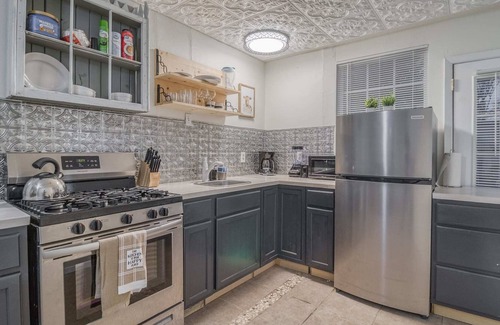 San Antonio House | 15mins to Downtown San Antonio! Jupe, There it is!