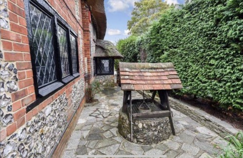 Waterlooville Cottage | 15th Century Thatched Country Cottage