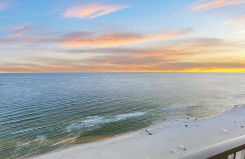 Orange Beach Condo | 15th Floor Beachfront Condo | Balcony, Lazy River | Tickets for Local Activities